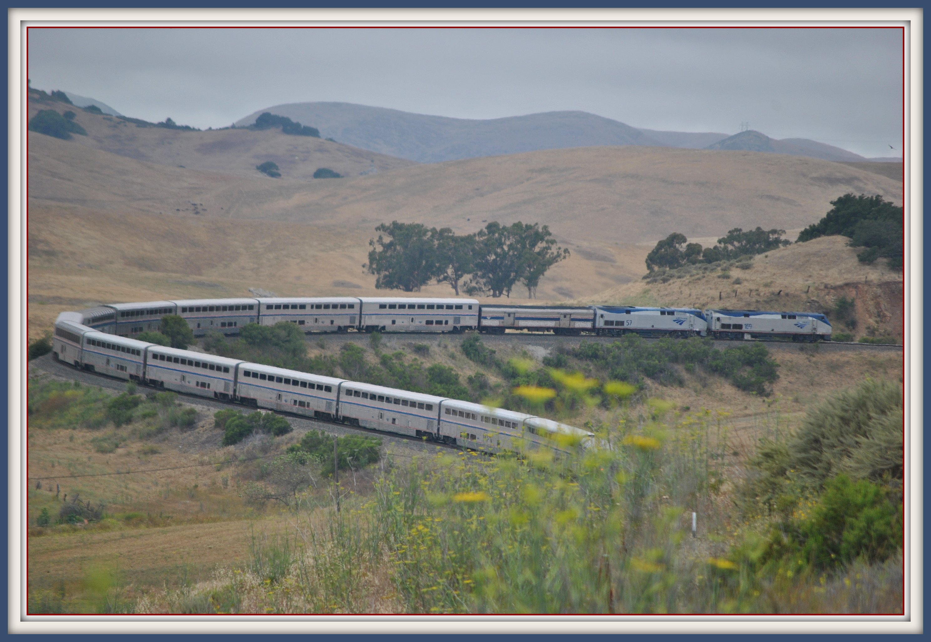 Northbound Coast Starlight navigating horseshoe curve