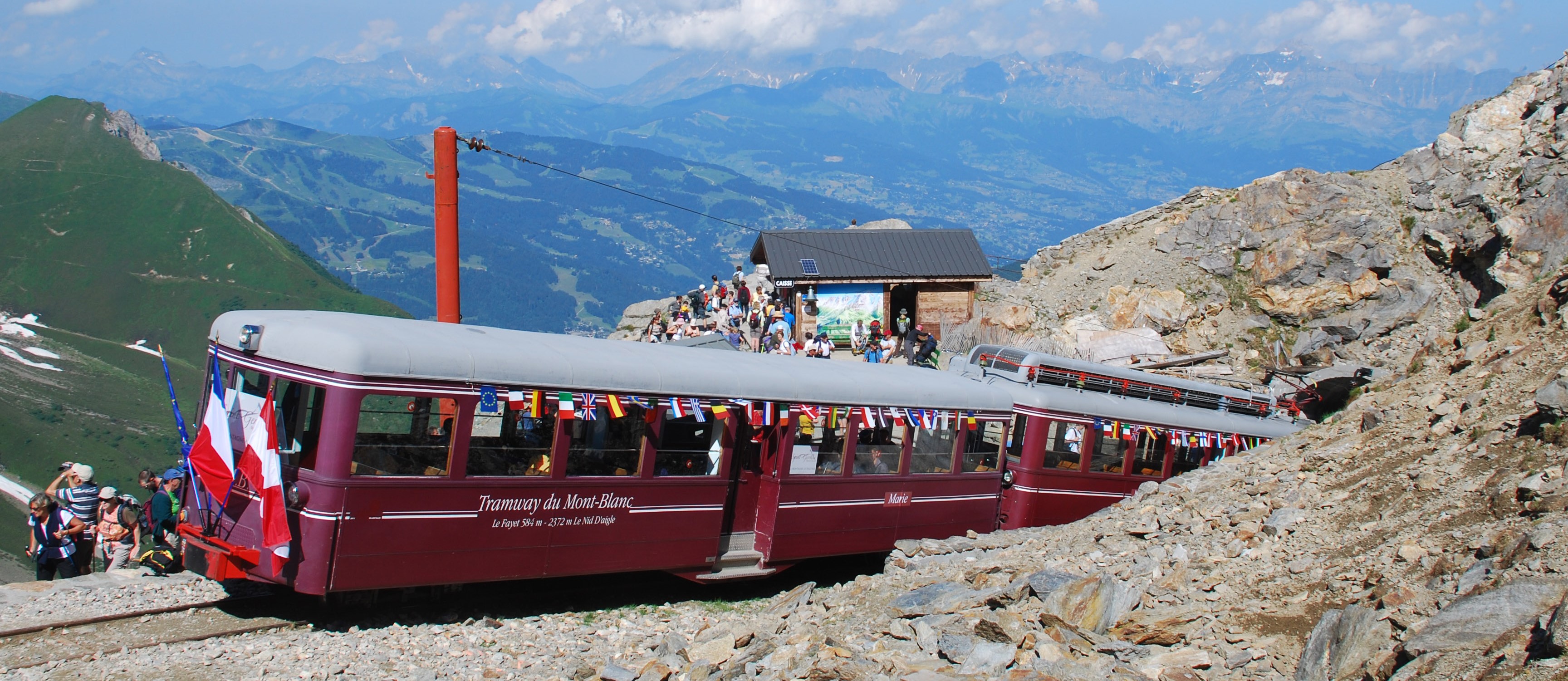 TMB's "Marie" EMU at Le Nid d'Aigle