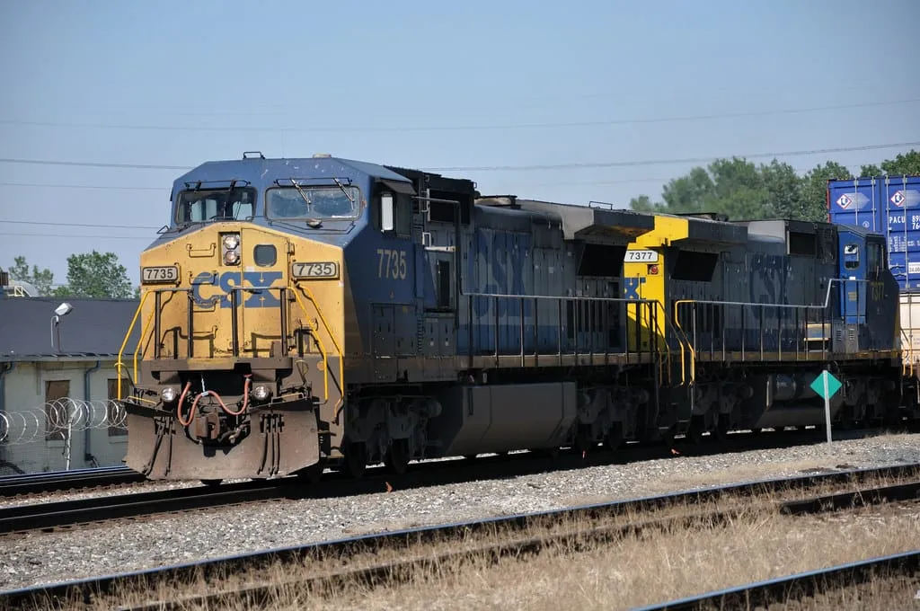 CSXT 7735 & CSXT 7377