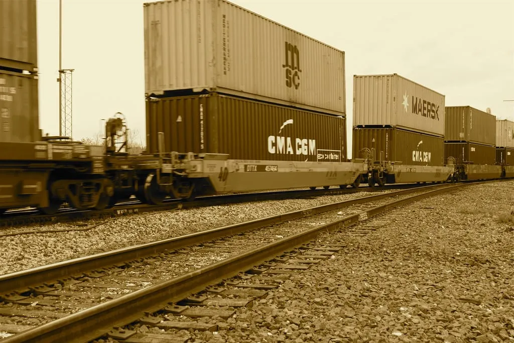 Eastbound BSNF intermodal train at Rosenberg Junction