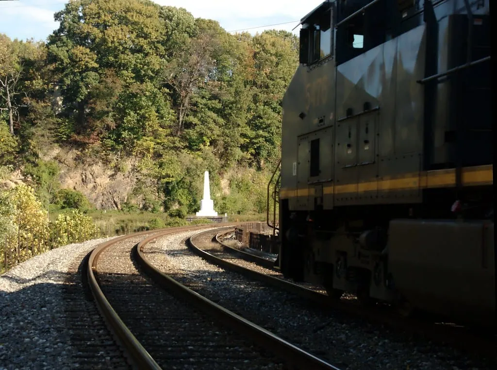 Passing the Thomas Viaduct Obelisk (Elkridge, MD)