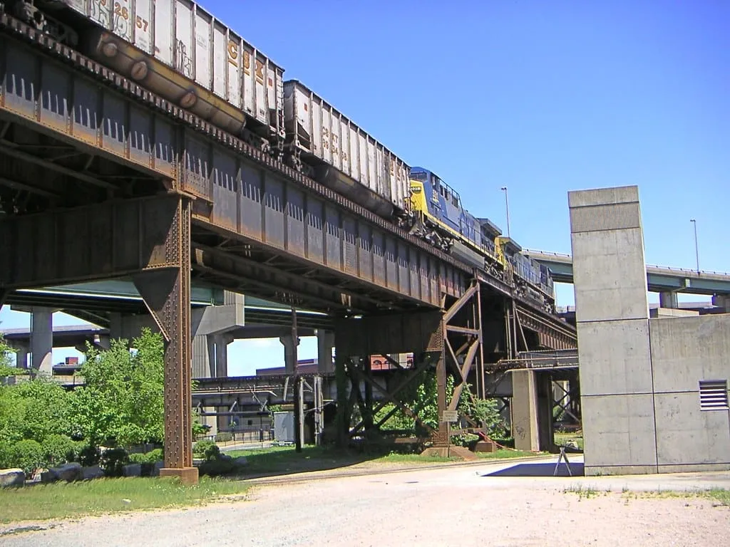 train_triple_crossing