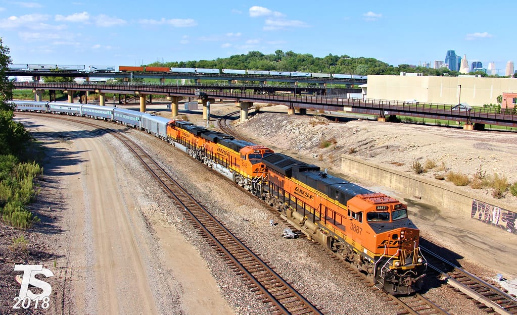 2/4 EB BNSF Officer Special in Santa Fe Junction in Kansas City, MO 9-1-18